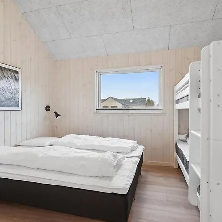 Prázdninový dům Lovely In With Sauna